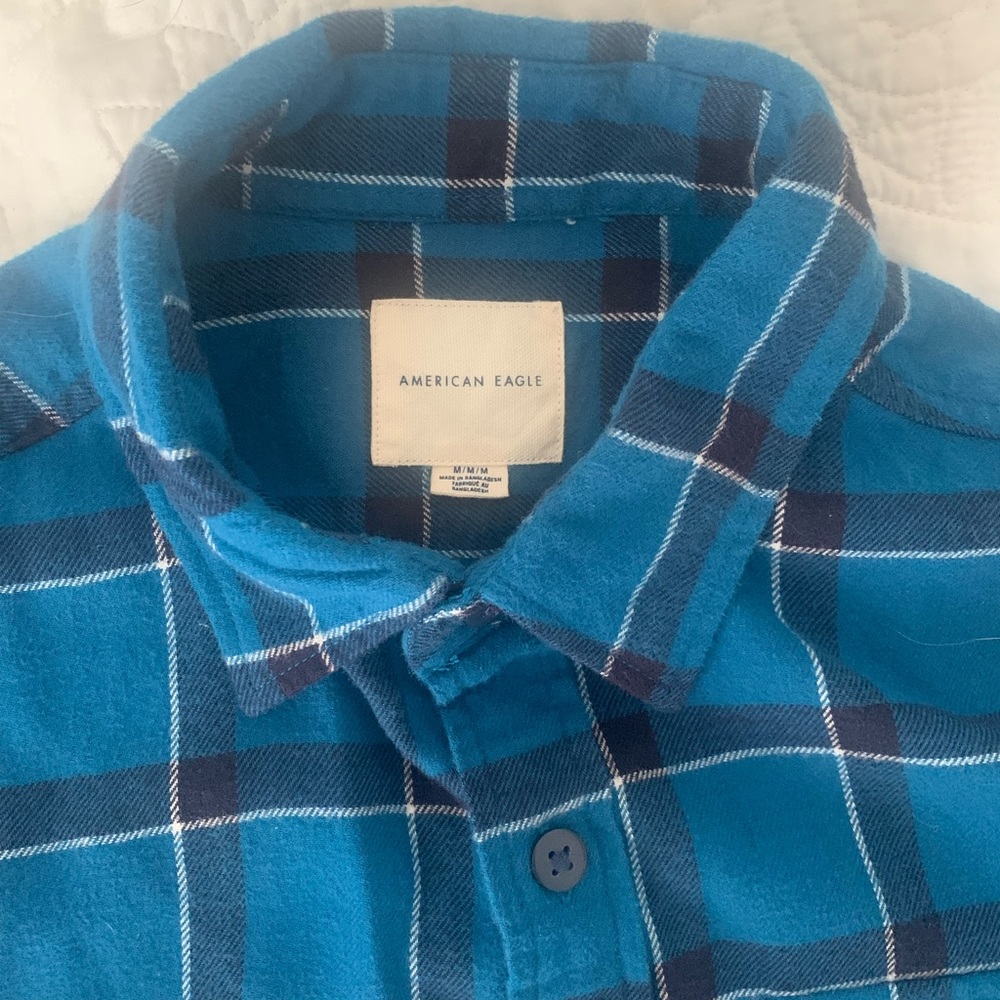 AMERICAN EAGLE Button Up